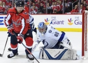 包含冰球夜战：塞北天虎队逆转闽南霹雳队，主帅临场妙招客场静默反击的词条