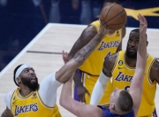 Rookie关键节点突破纪录，湖人带队取胜！的简单介绍